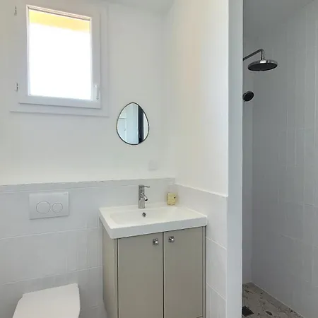 Bel Pres De La * Αντίμπ